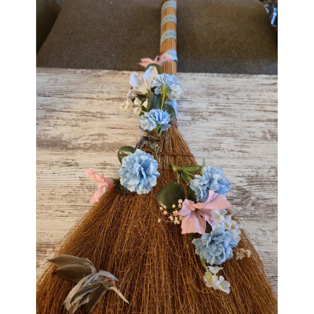 Decorative Floral Broom with Bird – Pastel Blue Pink Flowers Natural Fiber